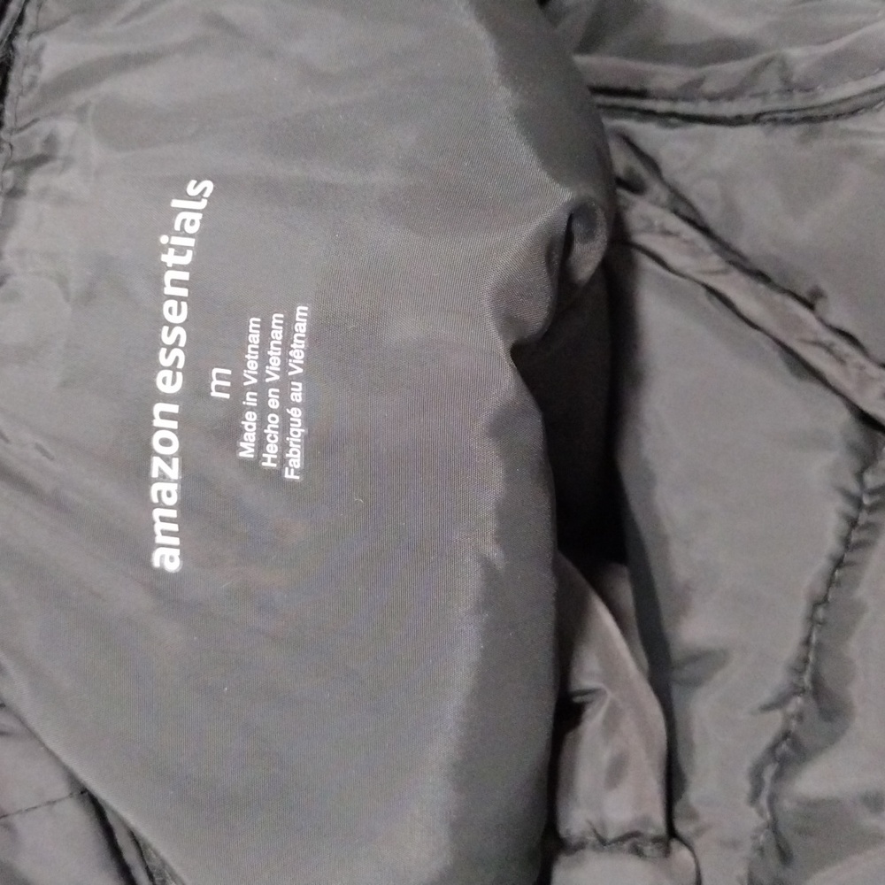 Amazon Essentials Gray Puffer Jacket. Nwot. Medium - image 2